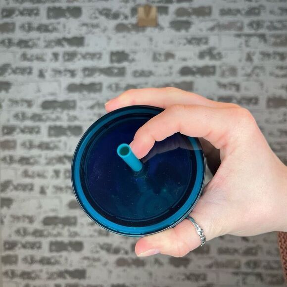 Starbucks | blue travel cup with lid and straw - Picture 7 of 8